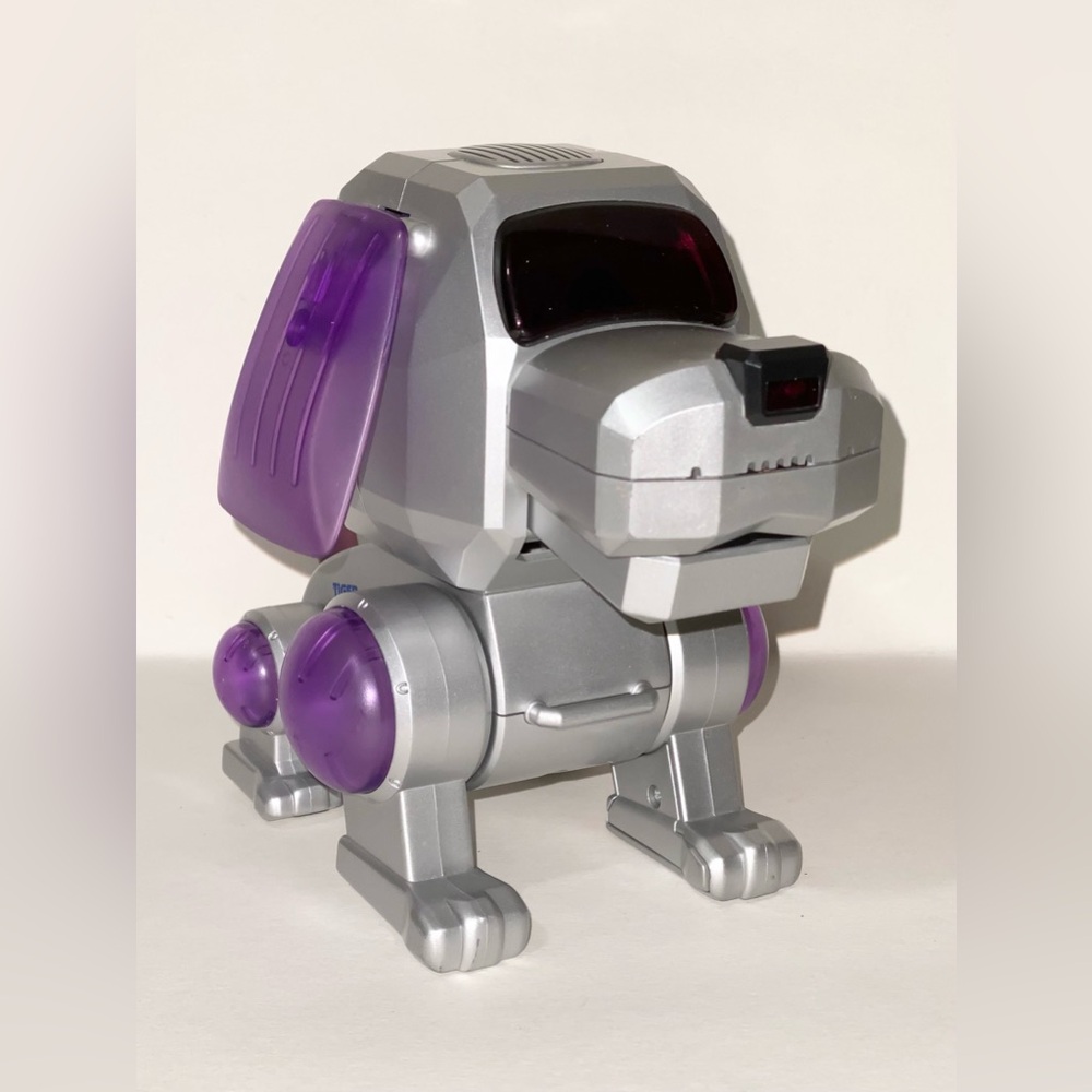 WORKING 2000 Tiger Electronics Poo Chi Interactive Robot Dog Silver Purple Y2K